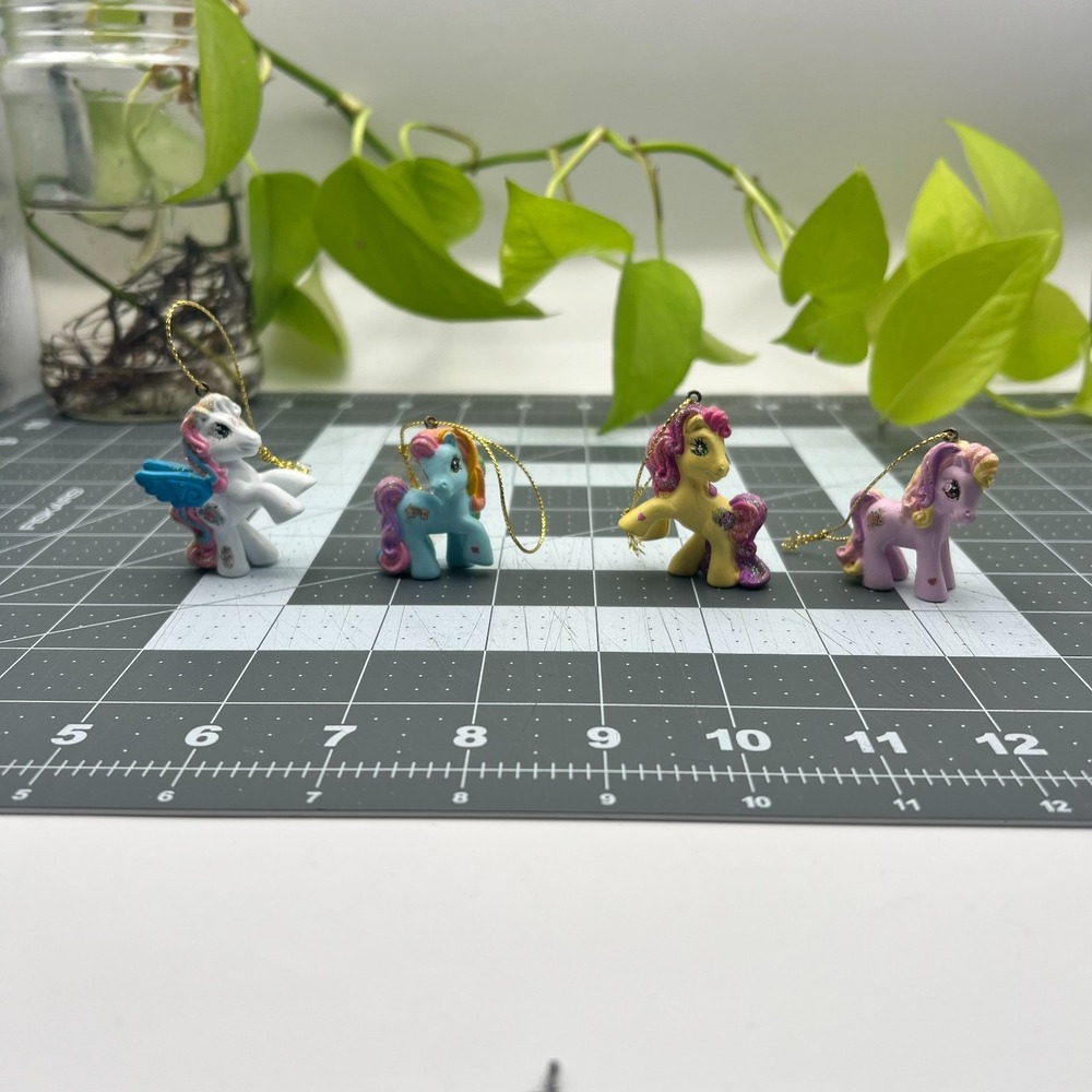 Hasbro My Little Pony G3 Mini Ornament Lot of 4 Glitter Pony Figures 2007